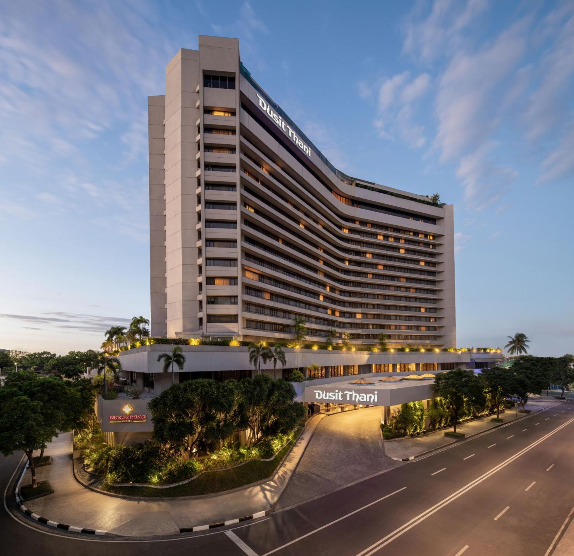 Dusit Thani Manila Makati City Ngoại thất bức ảnh The hotel in 2016