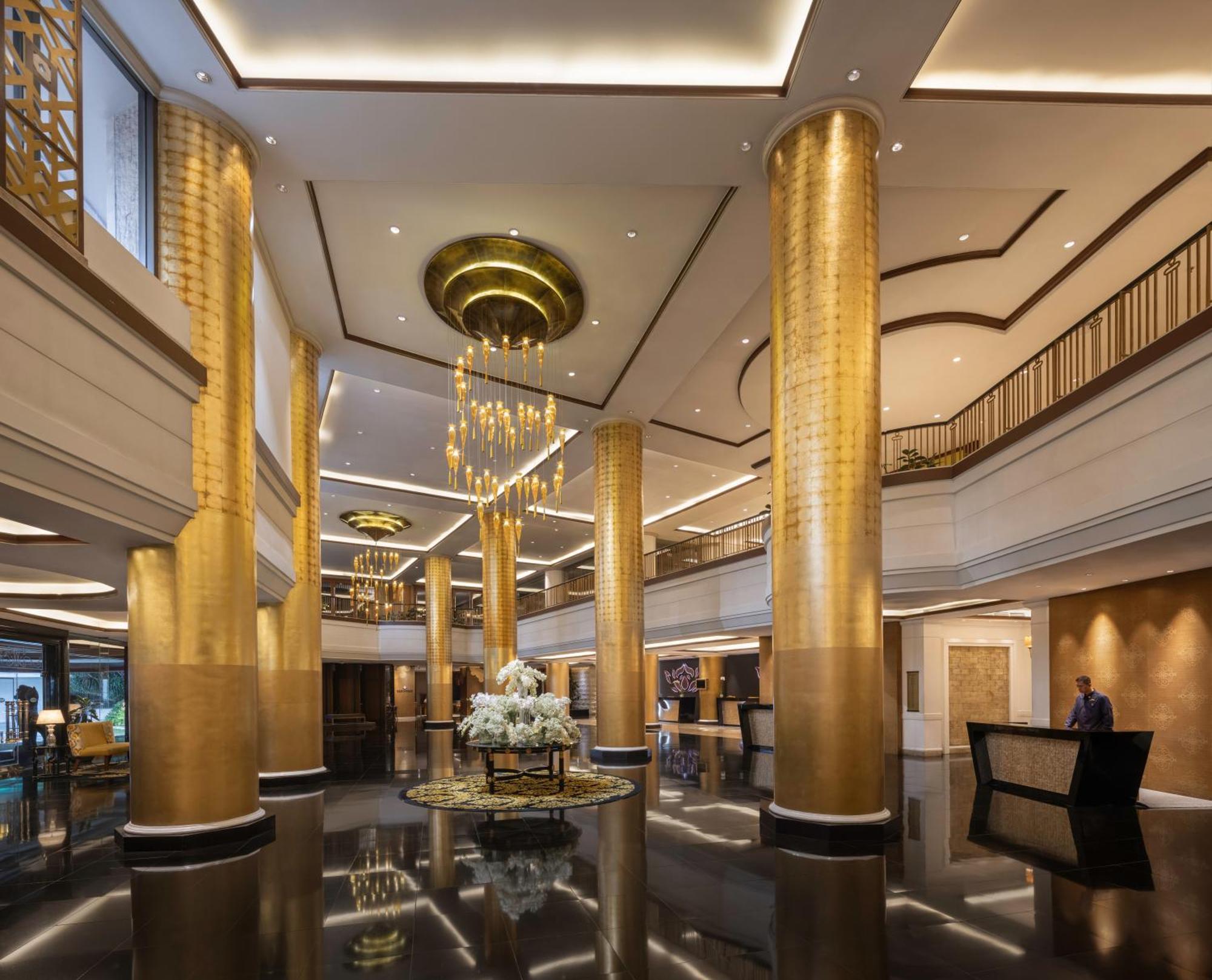 Dusit Thani Manila Makati City Ngoại thất bức ảnh The lobby of the hotel