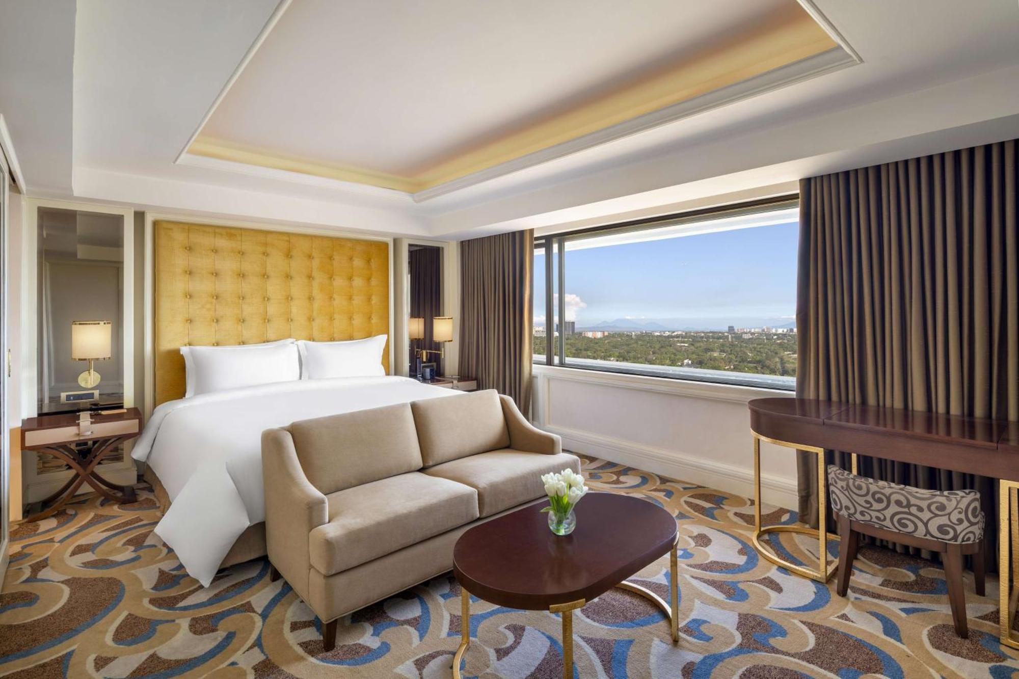 Dusit Thani Manila Makati City Ngoại thất bức ảnh Deluxe Suite